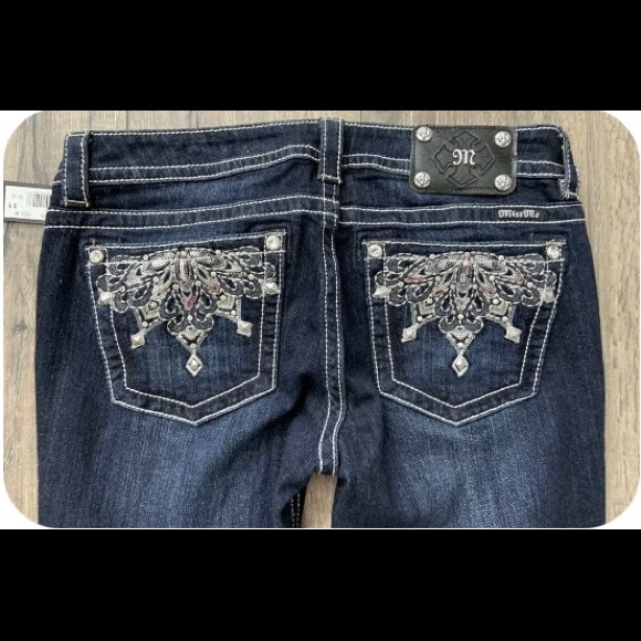 Miss Me Jeans size 34 x 34 Signature Boot Cut
Rainbow Sequins! Awesome Nwt - Picture 4 of 11